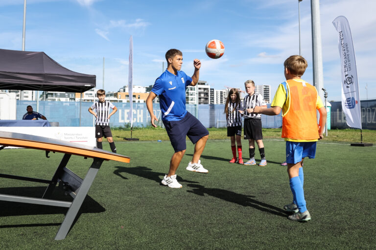 POZNAN 20.09.2023 PILKA NOZNA PKO EKSTRAKLASA EKSTRA TALENT LECH POZNAN --- LECH POZNAN EXTRA TALENT DZIECI CHILDREN ZABAWA FUN --- NZ FOT. GRZEGORZ RADTKE / 058sport.pl